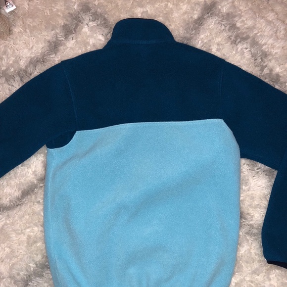 Women’s Patagonia Fleece - Picture 1 of 5